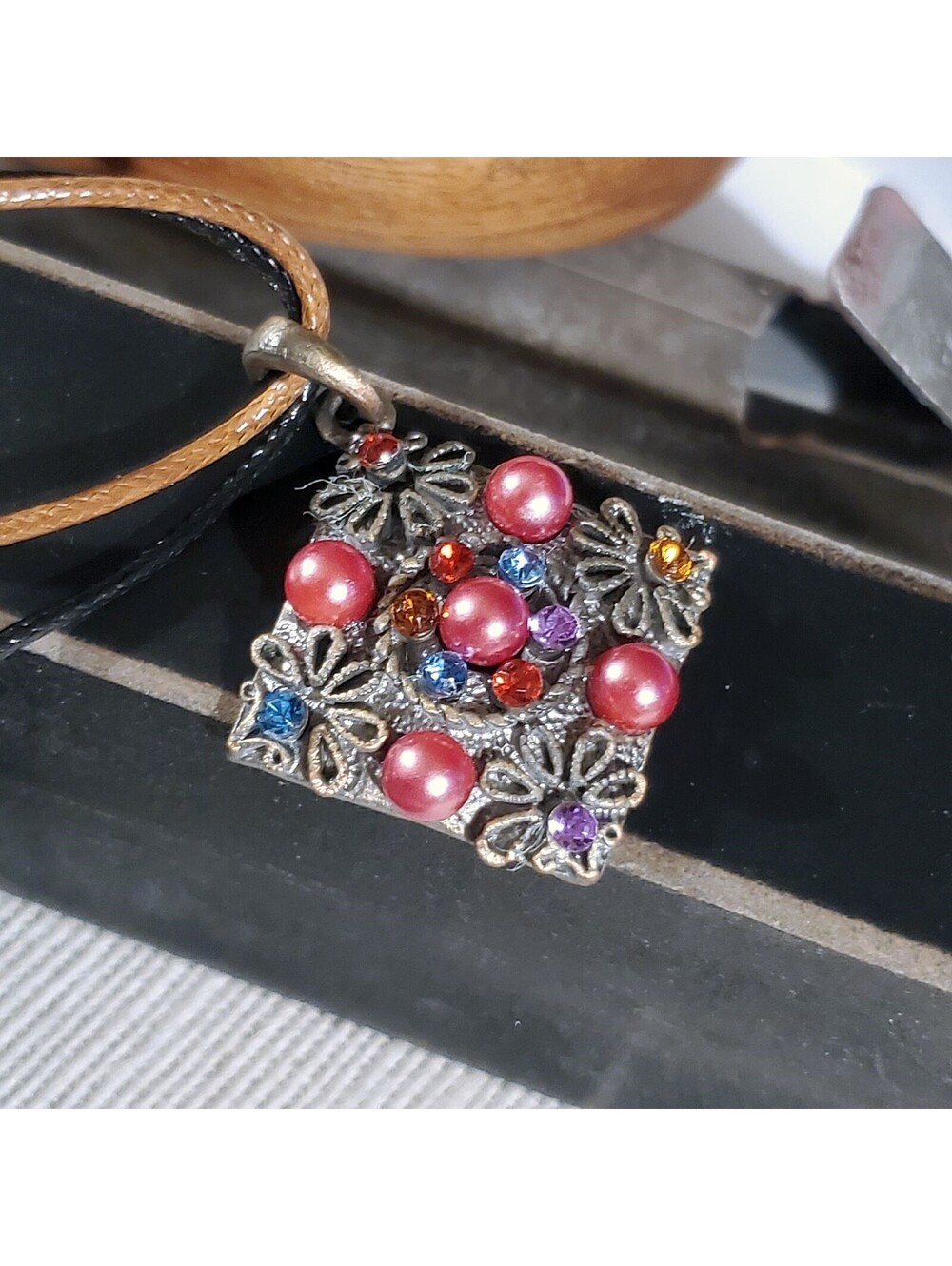 Rustic Antique Bronze Rhinestones Gatsby Daisy Pendant Necklace Vegan Leather
